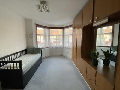 Double Bedroom in Norbury Main Photo