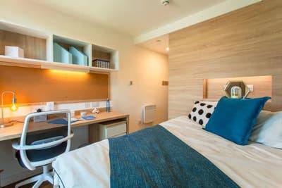 En-suite room in Guildford Main Photo