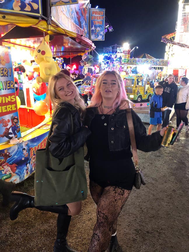 Looking for a room/to buddy up Main Photo