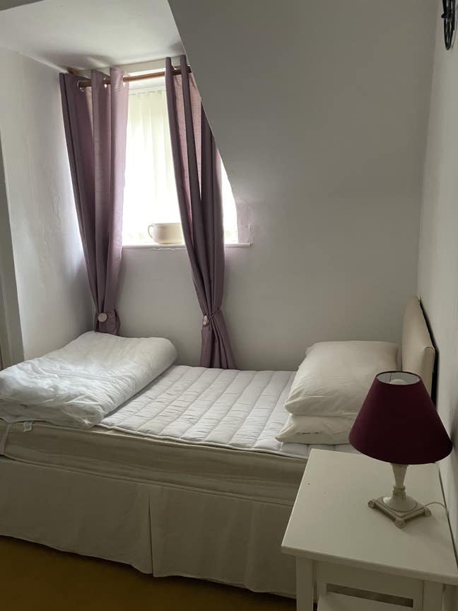 Room to rent Main Photo