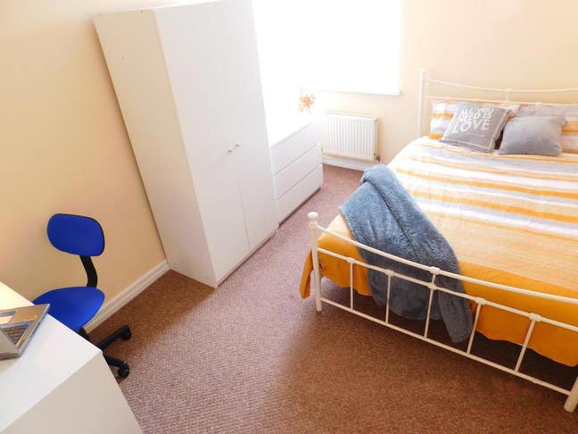 Large Room Staffs/Keel Uni, Close to Train Station Main Photo