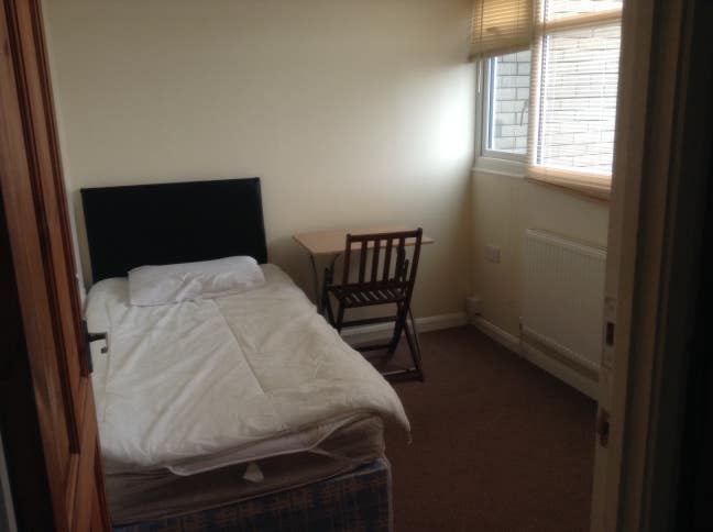 Hermes Crescent Main Photo