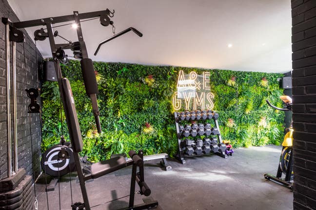 ⭐New Luxury Room⭐️ - Gym & Cinema  Main Photo