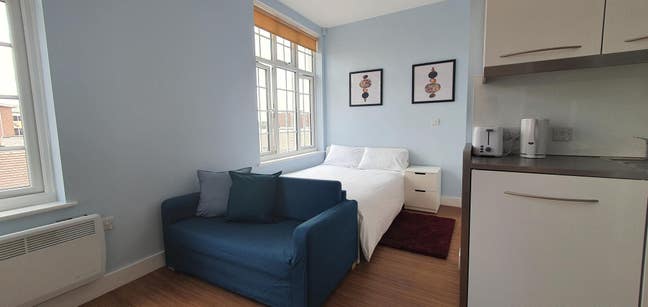 Spacious Studio Flat in ST4-Suitable for Couple Main Photo