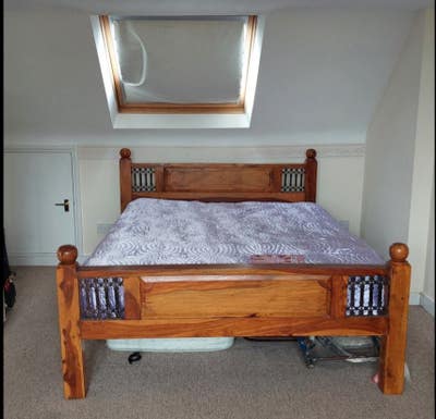 Large or small room 10 mins from ealing br Station Main Photo