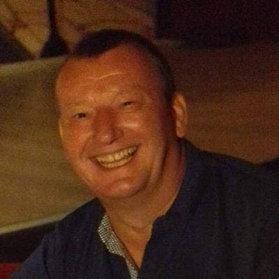 Professional Male seeks a double room Main Photo
