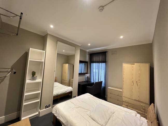 Fab Double room Queens Park all bills included  Main Photo