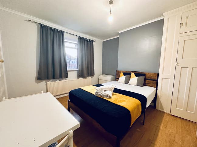 Modern Double Ensuite/Studio in Wembley  Main Photo