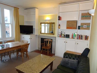 WEST KEN (Bed 2) En Suite all incl Single / Couple Main Photo