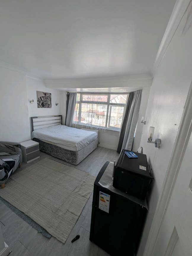 Double Room + exclusive living room area Main Photo