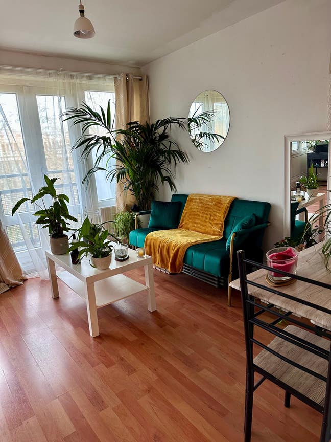 Sublet big studio flat with balcony  2 weeks MAX Main Photo