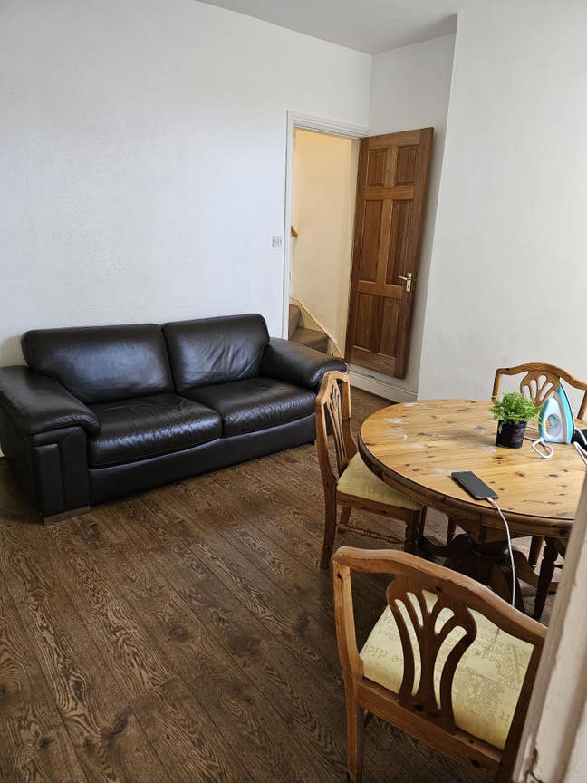 3 Bed House Share for Rent - No Deposit, inc Bills Main Photo