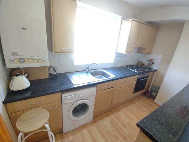 🏠 Lovely 2 room flat to rent in West Hampstead Main Photo