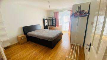 Clean, Huge double bedroom near Bounds Green st Main Photo