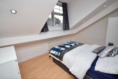 Beautiful Room Close to Freeman Hosp. in Gosforth Main Photo