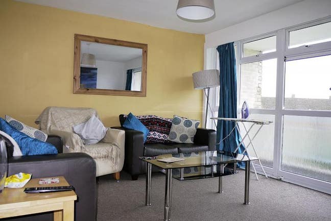 Spacious flat ideal for Christchurch students Main Photo