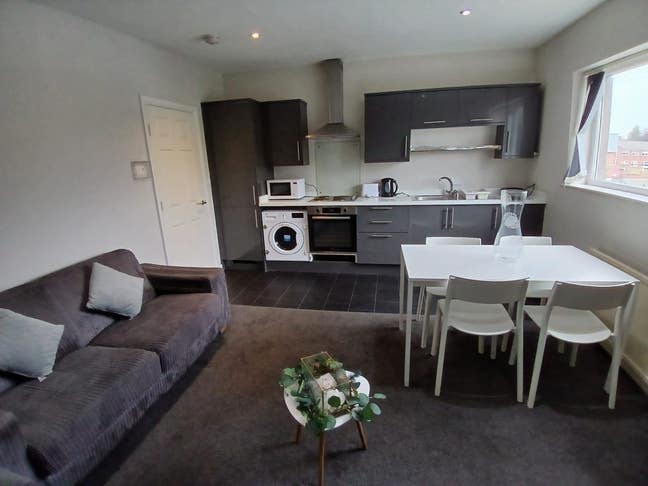 1 room  available  Wakefield  City  Centre   WF1  Main Photo
