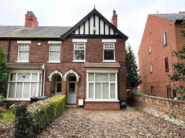 Furnished Double Room with En-Suite, Available Now Main Photo