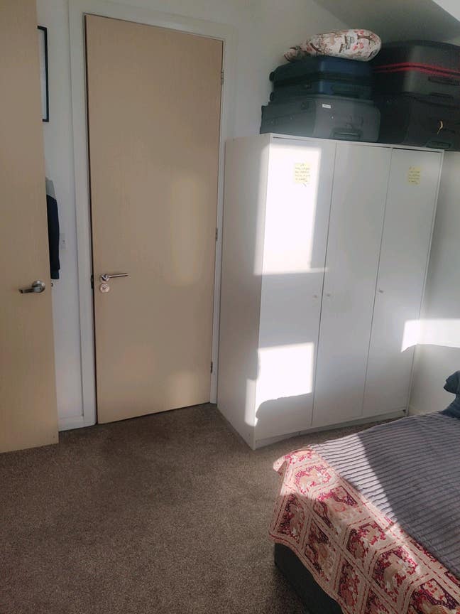 Bright & cozy double room with ensuite Main Photo
