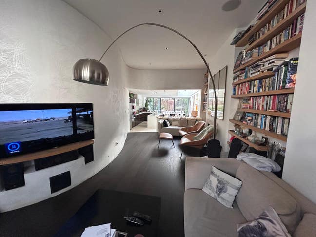 Fantastic double size room with roof terrace Main Photo