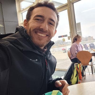 I'm a 29 year old engineer moving to Bristol ... Main Photo