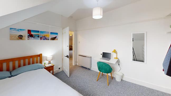 Double room in Bexhill 3D Tour Available Main Photo