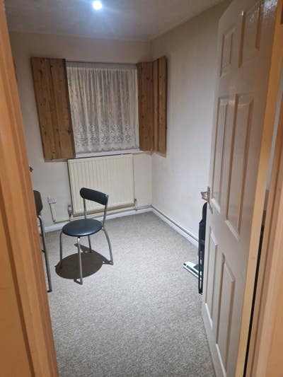 Single room for rent Main Photo