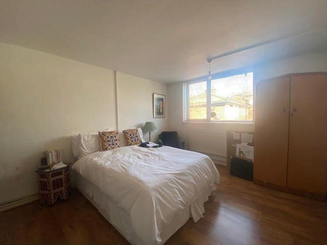 Fully Furnished Room (For Female Tenant) Main Photo