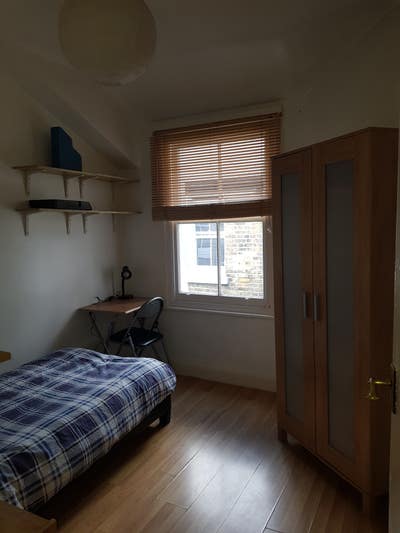 Cozy room offered Main Photo