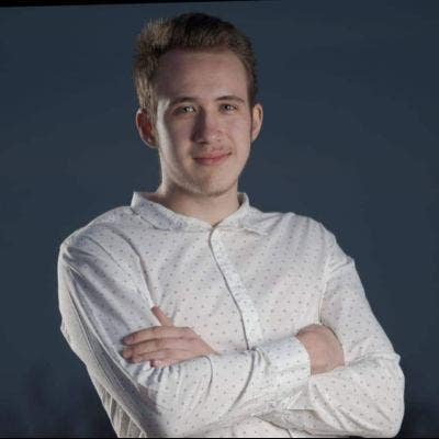 I am a 22 year old Software Engineer Main Photo