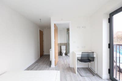 3X Ensuite Bedrooms Students Sheffield Cashback Main Photo