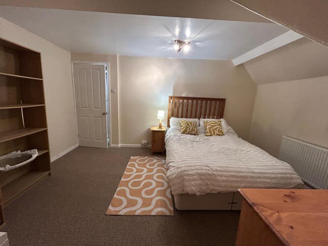 Greenbank Bristol BS5 lovely room Monday to Friday Main Photo