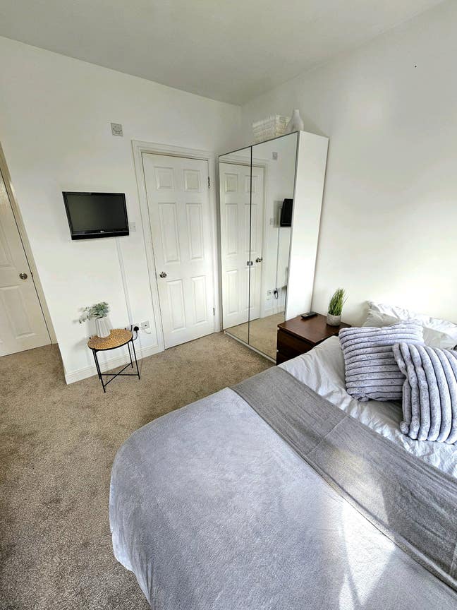 Canada Water Large double Ensuite mid Oct!  Main Photo