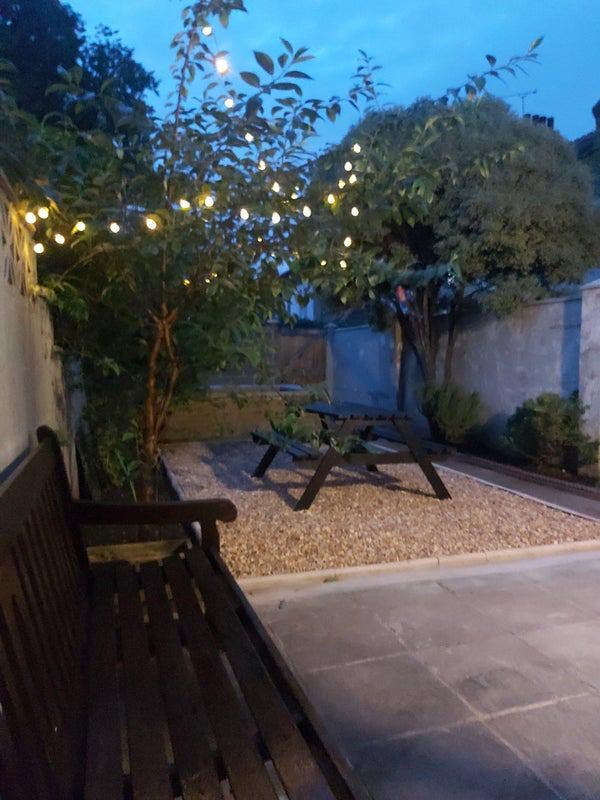 ✨ Stylish & Friendly House – 1 Room Available ✨  Main Photo