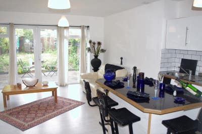 4 Bed 3 Bath House with Garden Main Photo