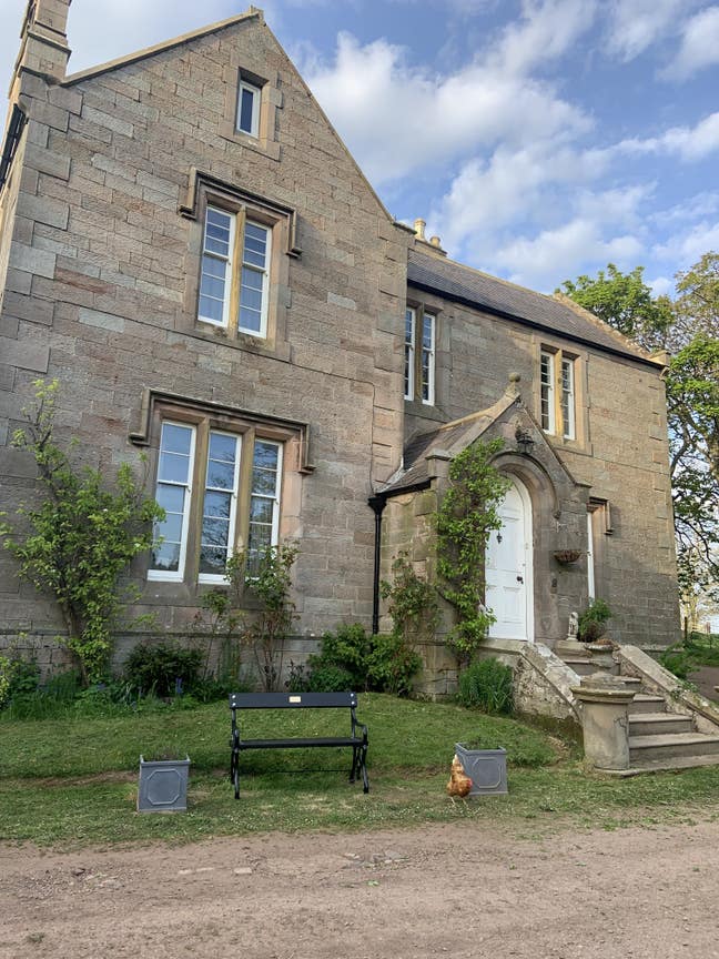 Secluded country house Main Photo