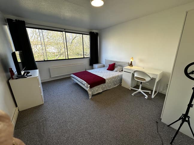 Double Room Fully Furnished all Bills Included Main Photo