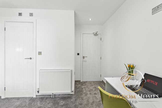 Large High Specification En-Suite in Paston PE4 Main Photo