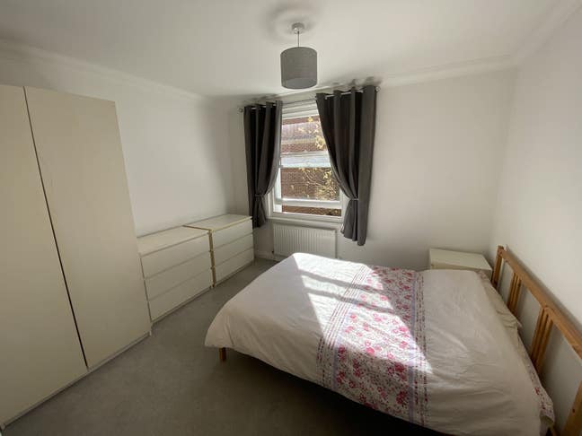 Double room close to town centre/train station  Main Photo