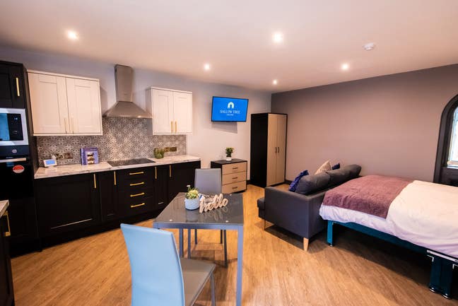 Comfy modern flat available Main Photo