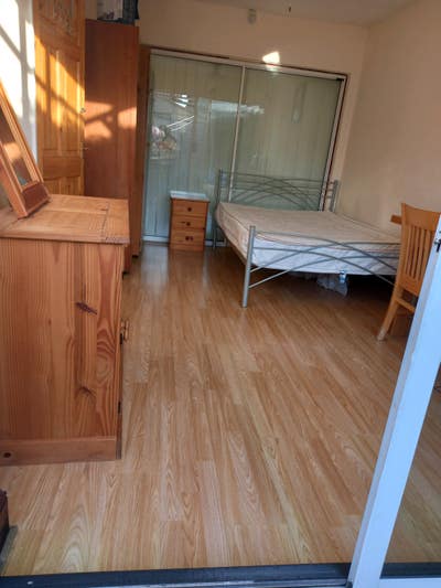 Double room available in Cowley  Main Photo