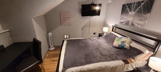 1 Double Furnished Room  Main Photo