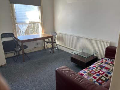 New On The Market - Two Double Bedroom Flat Main Photo