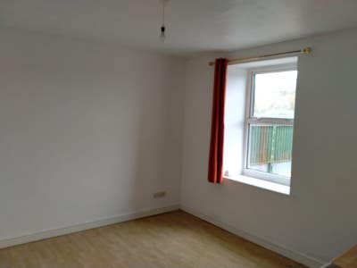 One bedroom flat Bethesda Main Photo