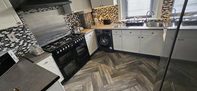 Merryvale Road - All Included Main Photo