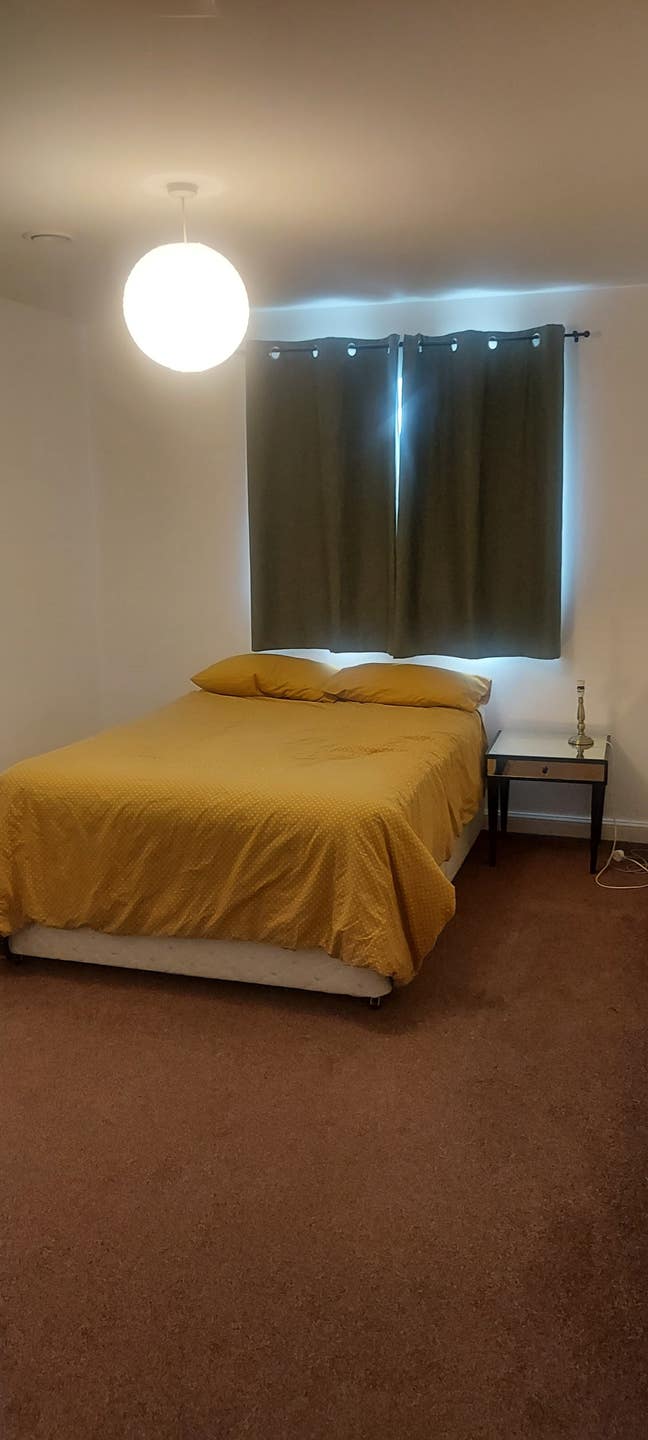 Lovely double bed in a clean environment  Main Photo
