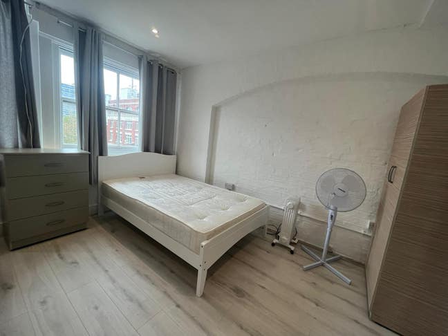 Double in 2-bed flat in Angel - £277pw Main Photo