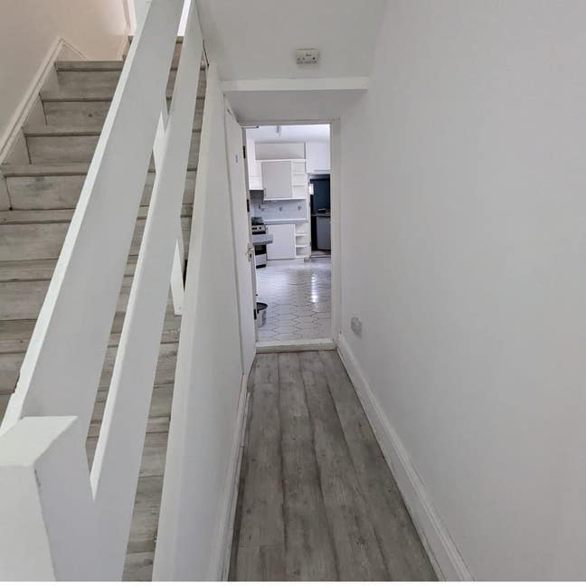 Double rooms, great housemates, house share SA1 Main Photo
