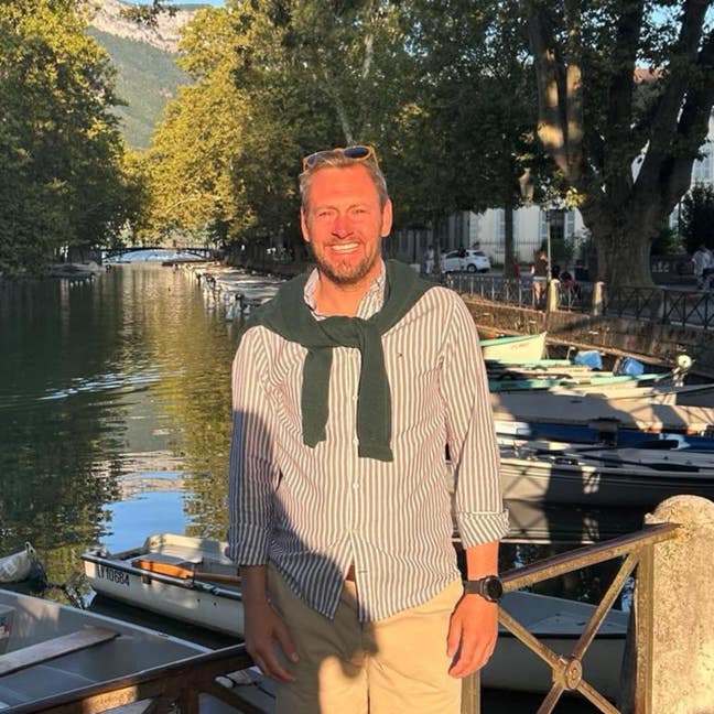 Looking to rent a room for up to 3 months  Main Photo