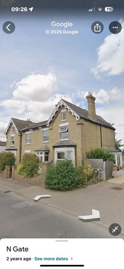 En-suite bedroom in our large country home Main Photo